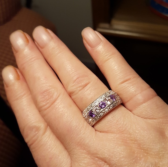 ....New Sterling silver ring size 8 - Picture 2 of 2